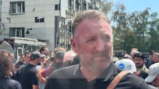 Журналист Чей Боуз назвал удар ВСУ по колледжу в Старобельске массовым убийством