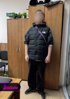 Школьника, оскорбившего полицейского в Красноярске, поместили в Центр временного содержания