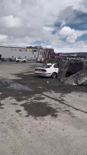 На Камчатке после аномального снегопада оттаяли машины, лежавшие под сугробами