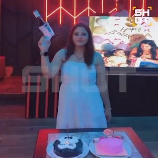 В Нью-Дели женщина получила тяжелые ожоги из-за взорвавшегося в руках фейерверка