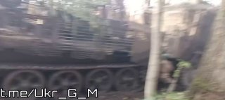 Российские FPV-дроны уничтожили американский бронеавтомобиль MaxxPro на Славянском направлении