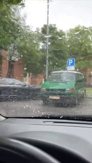 В Подмосковье резко ухудшилась погода: ливни, град и похолодание