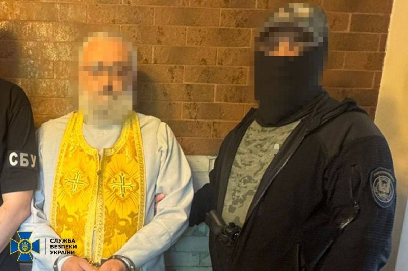 СБУ задержала священнослужителя УПЦ, обвиняемого в наведении ракет на Одессу