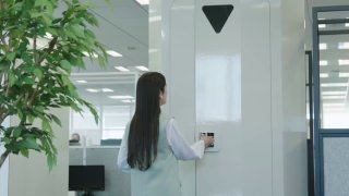 Японцы создали капсулы для сна для офисных работников