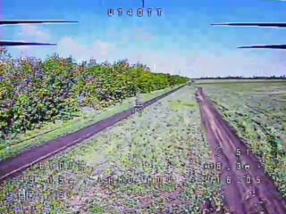 Оператор FPV-дрона уничтожил наземный роботизированный комплекс ВСУ