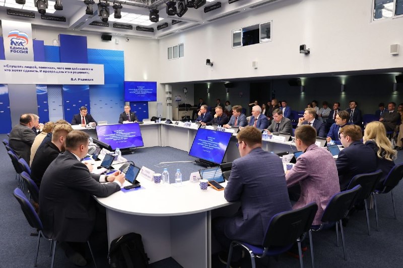 В «Единой России» предложили урегулировать использование ИИ при написании квалификационных работ