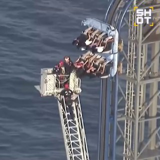 Восемь студентов застряли на аттракционе в Техасе