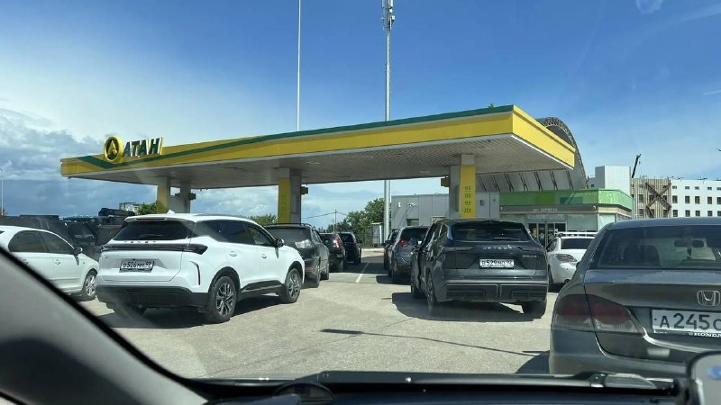 В Крыму возникли очереди на заправках из-за ударов БПЛА по топливной инфраструктуре