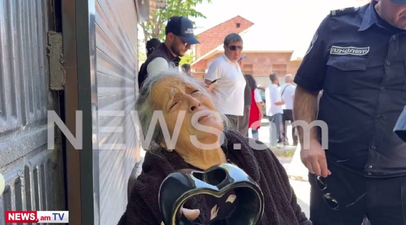 Полиция в Армении не пустила мать погибшего военного на мероприятие Пашиняна