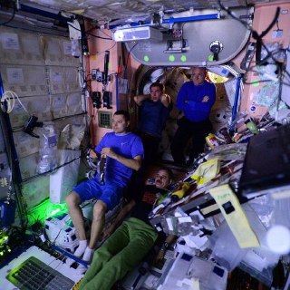 Космонавты МКС стали одними из первых зрителей допремьерного показа фильма «Марсианин»