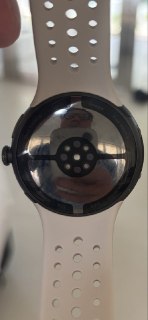 Сотрудник Google потерял прототип Pixel Watch в море, после чего устройство попало в сеть