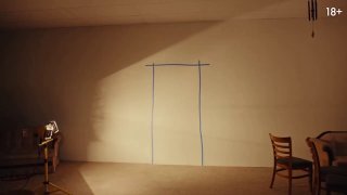 В России начали показывать фильм ужасов «Закулисье реальности» (Backrooms) до официальной премьеры