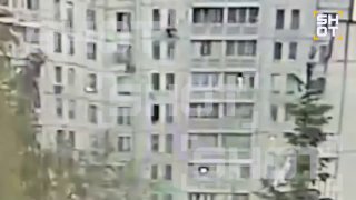 В Москве мужчина выбросил подругу из окна 7 этажа, она скончалась