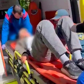 В Туве на неисправном аттракционе зажало двух парней