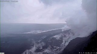 Над вулканом Килауэа зафиксировали торнадо
