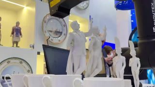Императорский фарфоровый завод показал высокотехнологичный контроль качества на ПМЭФ-2026