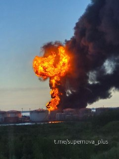 Удары БПЛА по нефтяному терминалу в Санкт-Петербурге и участие Путина в ПМЭФ-2026