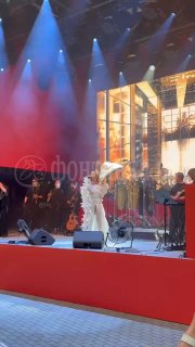 Певица МакSим выступает на вечеринке «Альфа-Банка» в рамках ПМЭФ