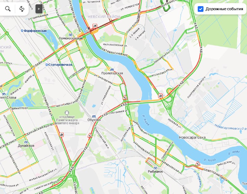В Санкт-Петербурге образовались крупные пробки на КАД и в центре города
