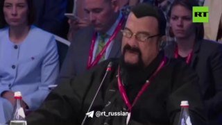 Стивен Сигал на ПМЭФ: Голливуд пал, а создателям фильмов навязывают, кого и что именно нужно снимать