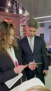 Гендиректор «Роскосмоса» посетил стенд RT на ПМЭФ