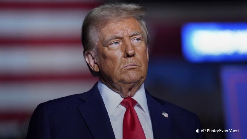 Трамп пригрозил Ирану военным путем изъять высокообогащенный уран