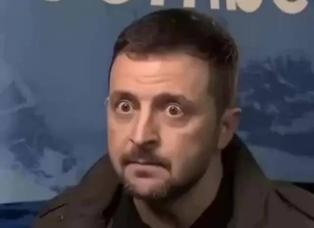 Самолёт Зеленского вернулся в Польшу после поездок в обход страны