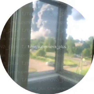 Атаки беспилотников в ряде регионов России: удары по нефтебазе, заводу и жилому дому