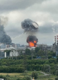 Масштабная атака БПЛА на Москву: удары по НПЗ в Капотне, жилому дому в Жуковском и последствия для работы аэропортов