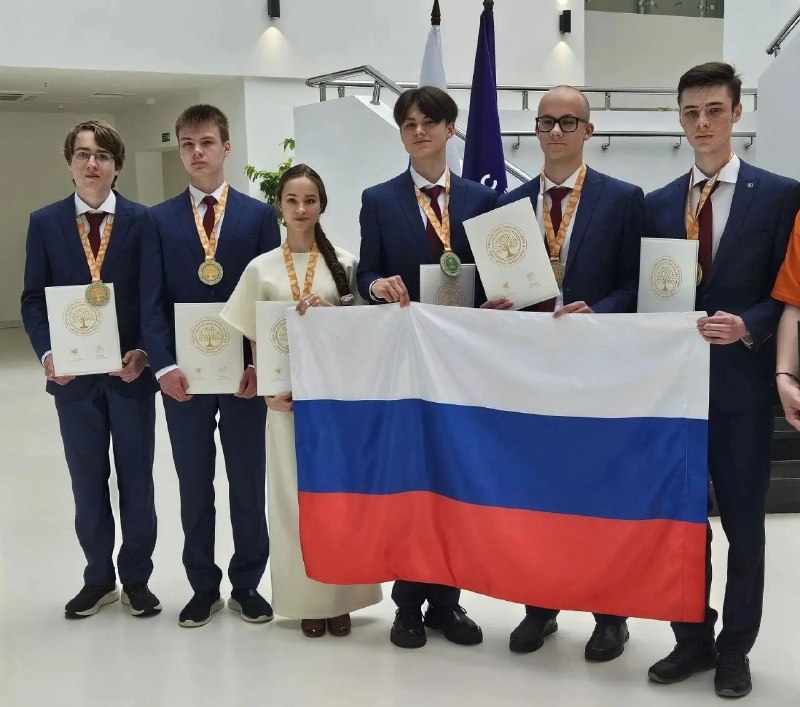 Российские школьники лидируют по количеству золотых медалей на международных олимпиадах