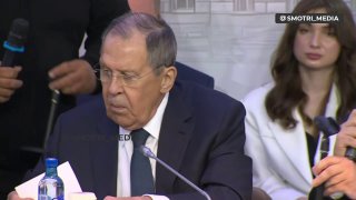 Лавров выругался на мероприятии, спутав журналиста из Йемена с другим журналистом