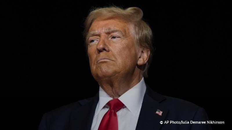 Дональд Трамп заявил об открытости Ормузского пролива для судоходства