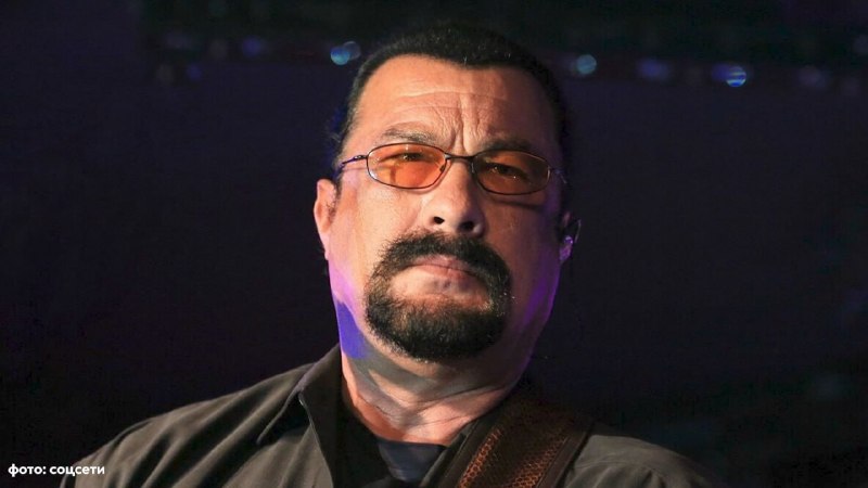Стивен Сигал снизил цену на свой особняк в Подмосковье на 50 млн рублей