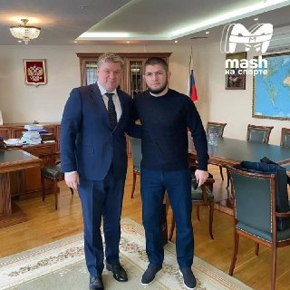 Хабиба Нурмагомедова третий год ищут в Плехановке, чтобы отдать диплом экономиста
