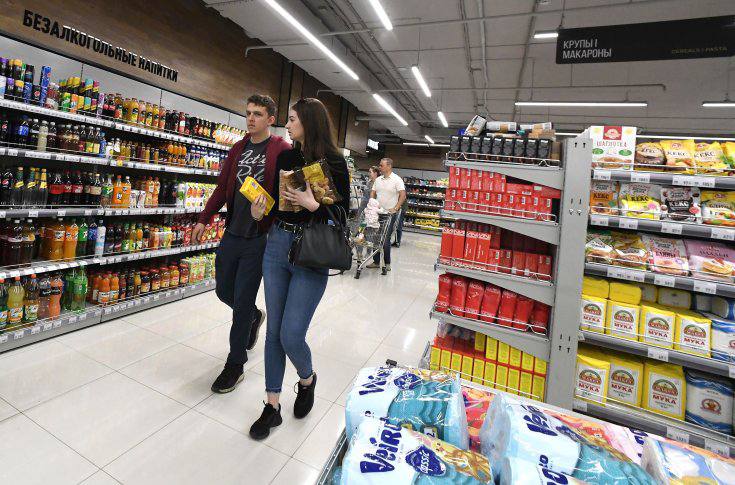 Россияне комбинируют форматы покупки продуктов: что выбирают и почему