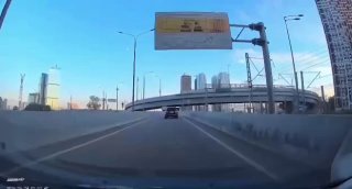Москвич случайно свернул на платную трассу и получил поездку стоимостью 700 рублей