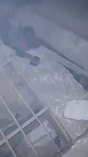 В Венесуэле под обломками дома нашли троих живых детей