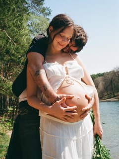 Рэпер Lovv66 показал фотосессию со своей беременной невестой