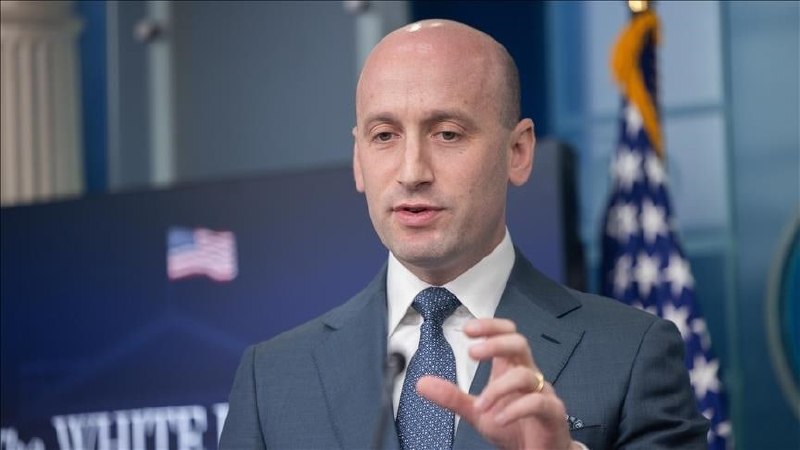 США полностью прекратят принимать просителей политического убежища