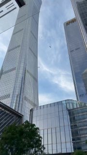 В Пекине самолёт врезался в небоскрёб CITIC: пилот погиб