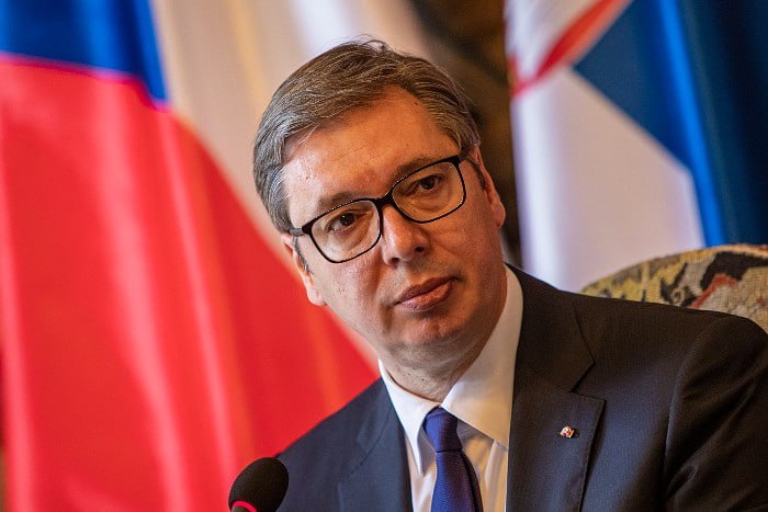 Вучич заявил о возможной отставке до сентября
