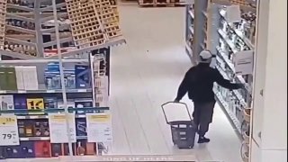 В Питере пьяный мужчина уничтожил 60 бутылок спиртного на 50 тысяч рублей