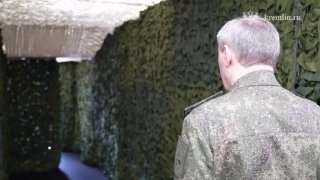 Президент провел совещание с руководством Генштаба на пункте управления группировкой войск