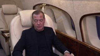Медведев предложил обсудить с Ираном создание форума стран, подвергшихся санкциям