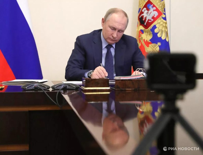 Путин подписал закон о поддержке рынка топлива и российских НПЗ