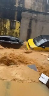 Оползень в Китае: 16 человек под завалами