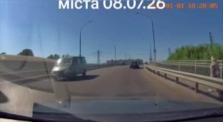 Кадры ударов дронов-камикадзе «Герань-4 сикер» по локомотивам в Харьковской и Запорожской областях