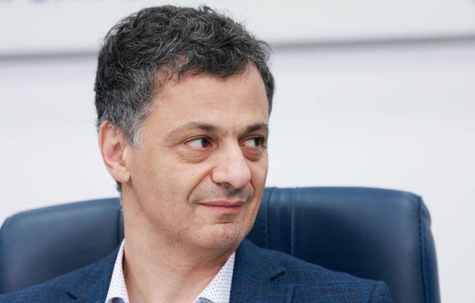 Российский ученый Артем Оганов получил премию Китая в области науки и техники