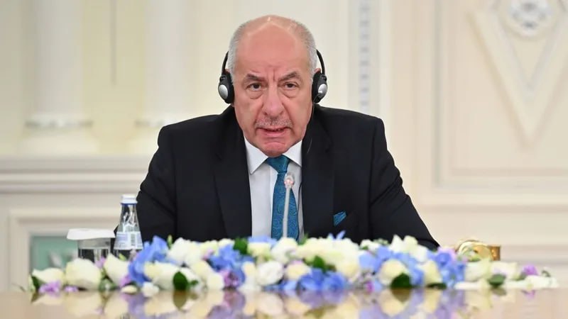 Президент Венгрии Шуйок отклонил поправку к конституции об отставке