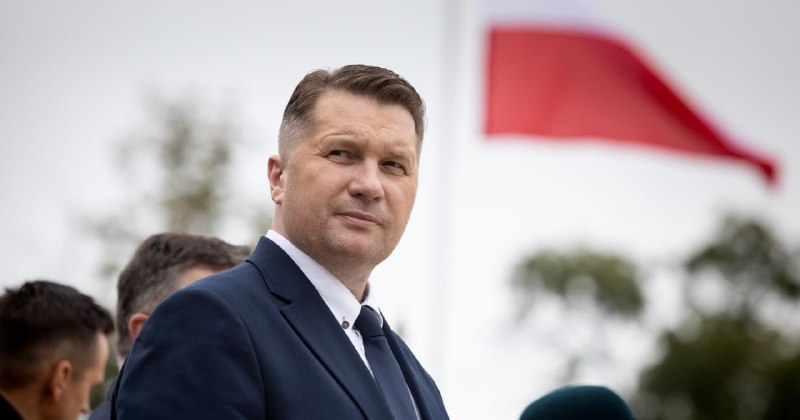Польский политик Пшемыслав Чарнек призвал остановить возрождение нацистской идеологии на Украине